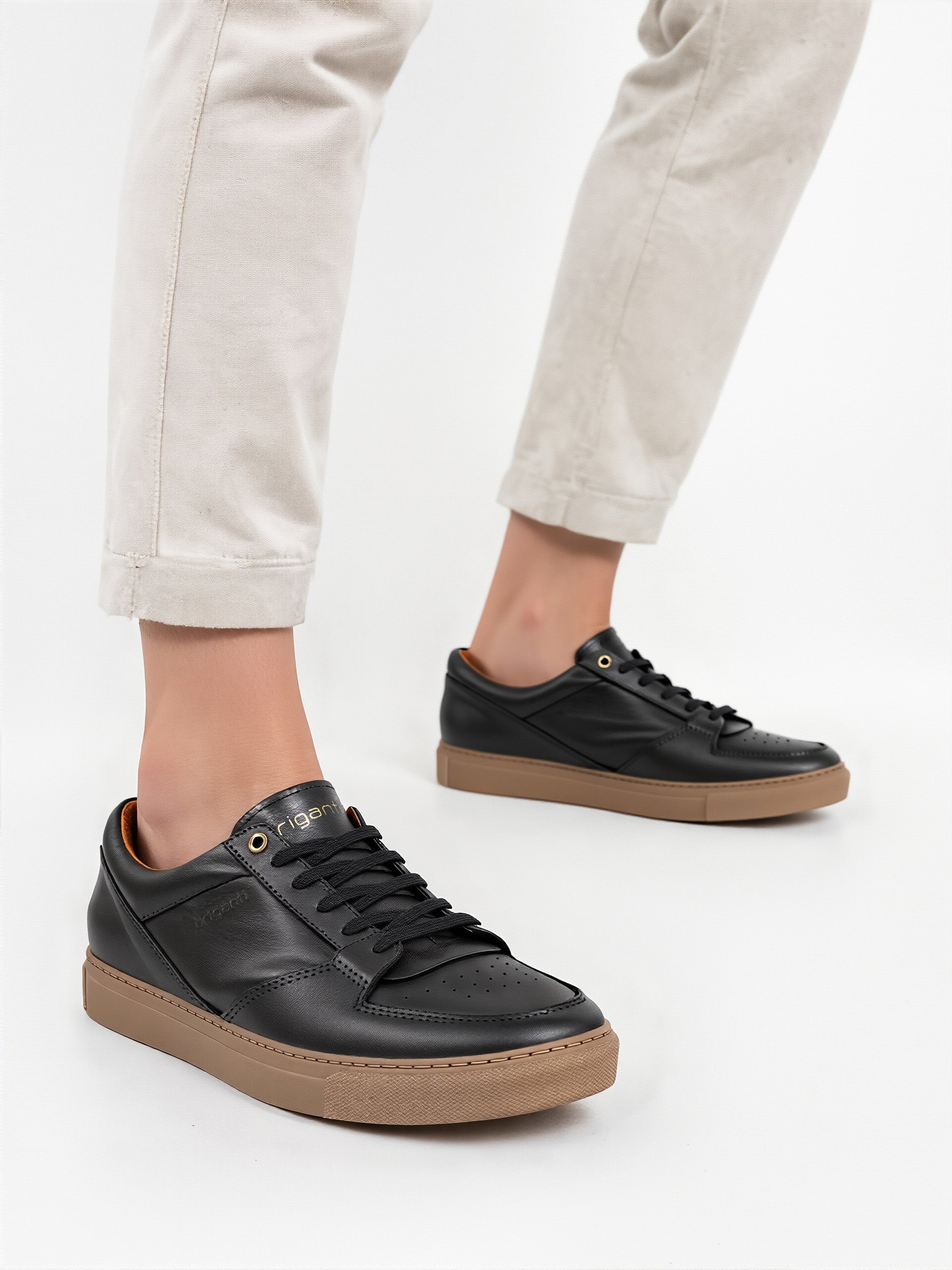 ZAPATILLA MARK NEGRA