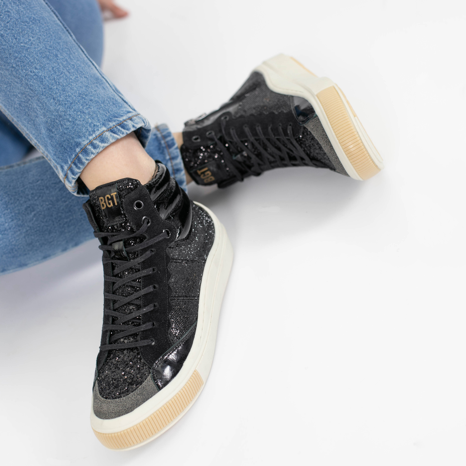 ZAPATILLA AVAN NEGRA