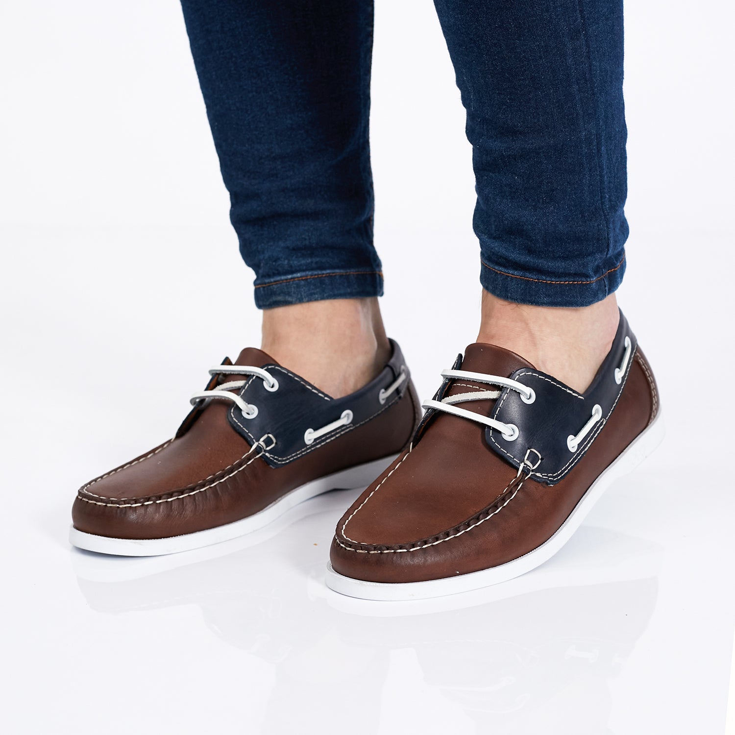 NÁUTICO DANUBIO MARRÓN Y AZUL