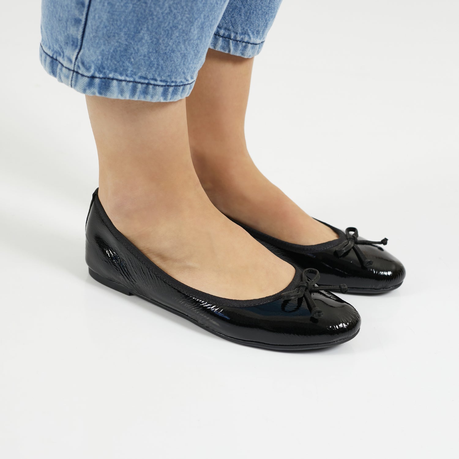 CHATITA CEST NEGRA CHAROL