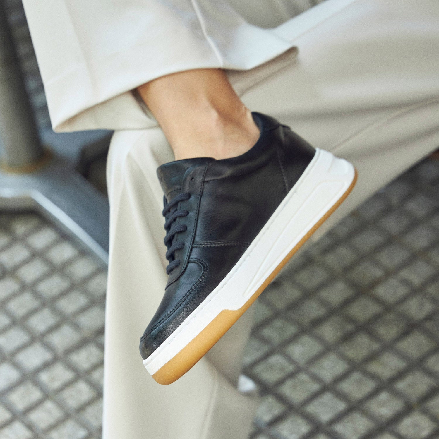 ZAPATILLA TIPTON NEGRA